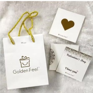 Τυπωμένη πολυτελή μικρά ανακυκλωμένα τσάντες ψώνια δώρο δώρο τσάντες με όνομα επιχείρησης για συσκευασία κοσμημάτων με λαβή